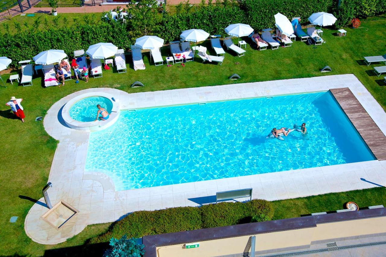 Hatelier Garda Home By Enjoy Garda Hotel Peschiera del Garda Exterior photo