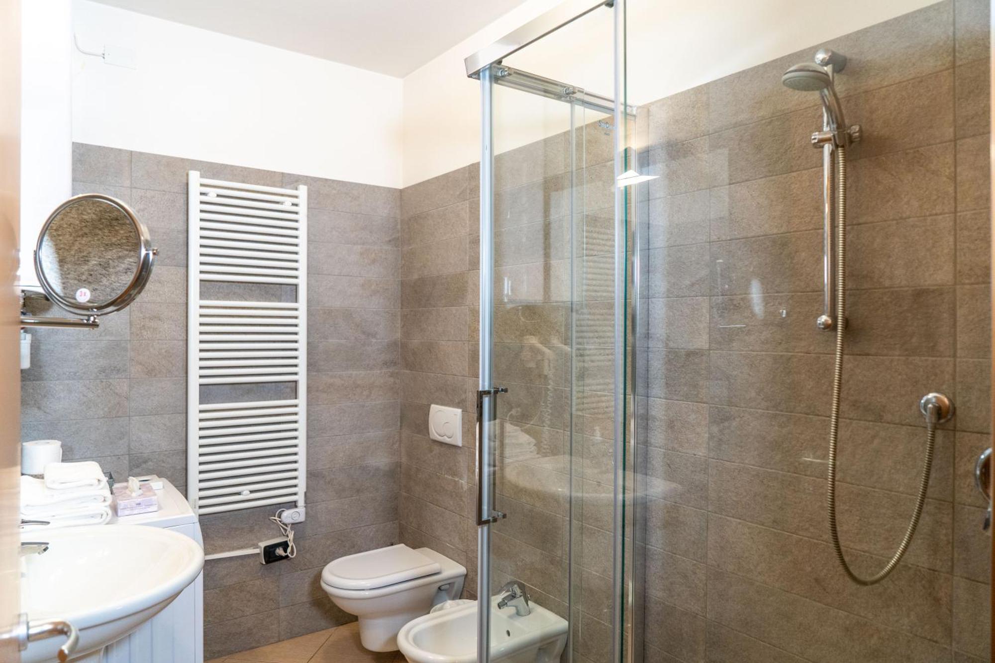 Hatelier Garda Home By Enjoy Garda Hotel Peschiera del Garda Exterior photo