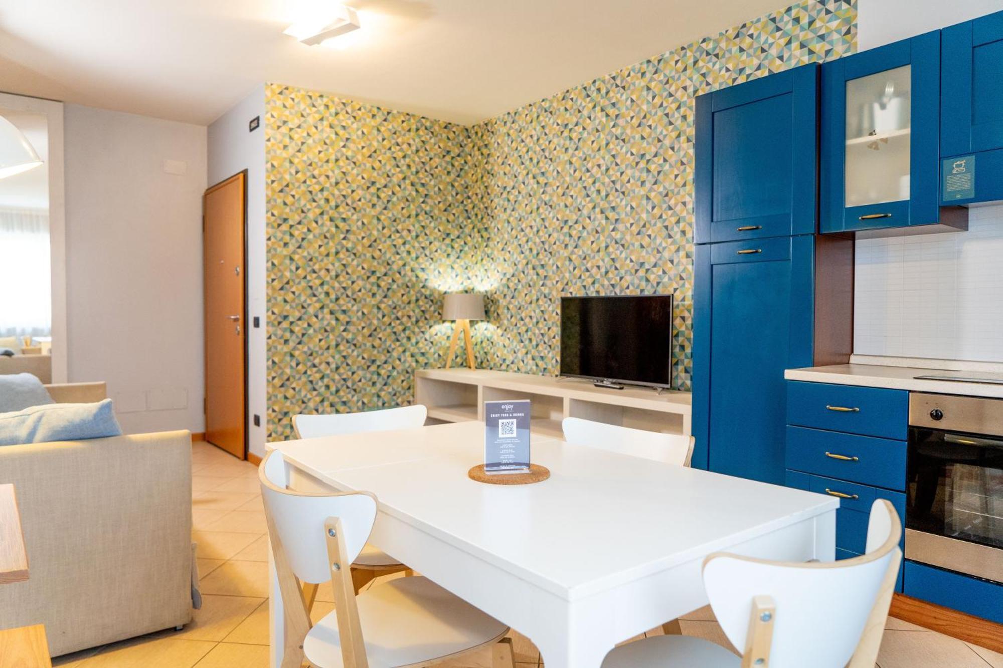 Hatelier Garda Home By Enjoy Garda Hotel Peschiera del Garda Exterior photo