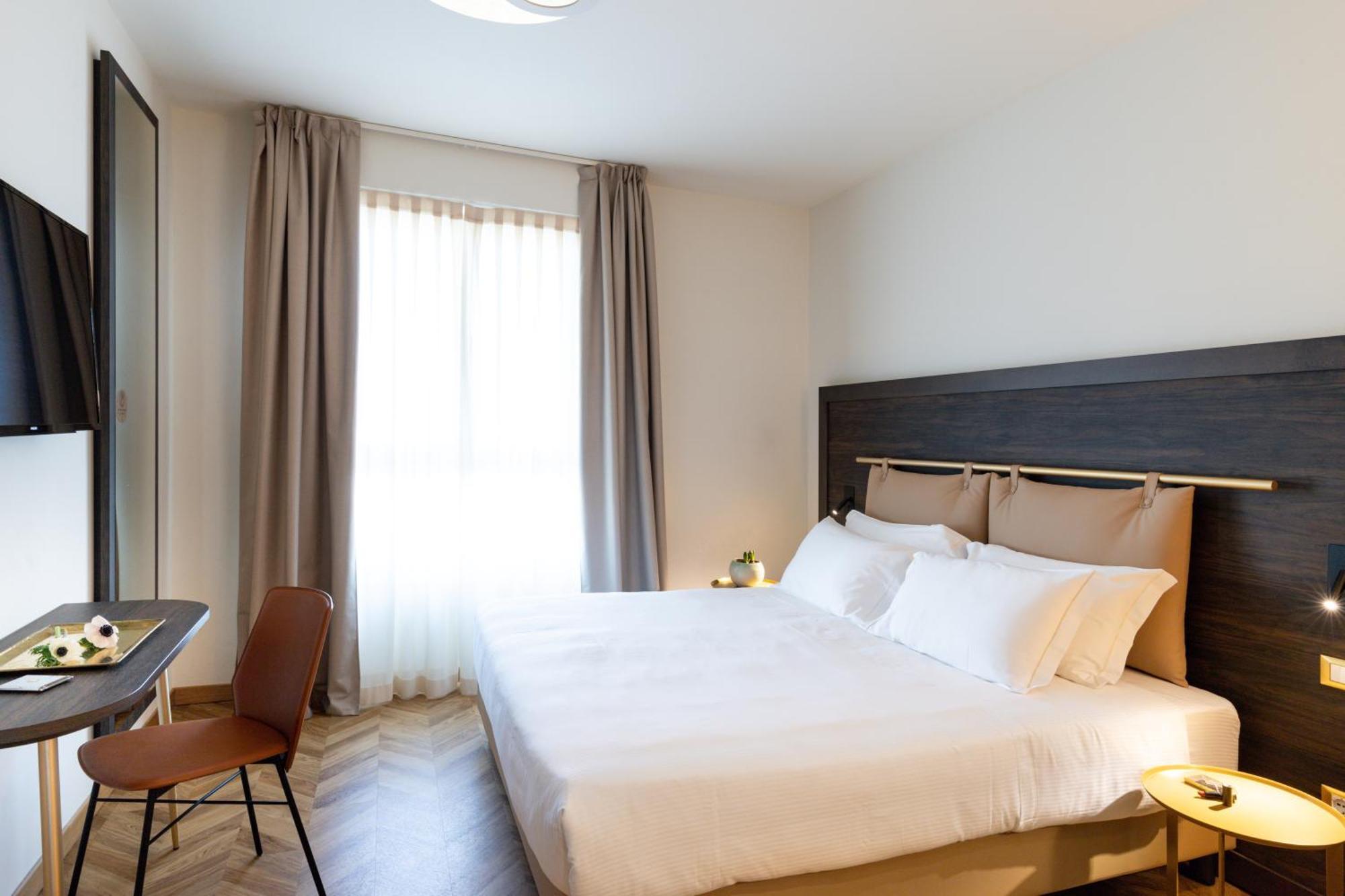 Hatelier Garda Home By Enjoy Garda Hotel Peschiera del Garda Exterior photo