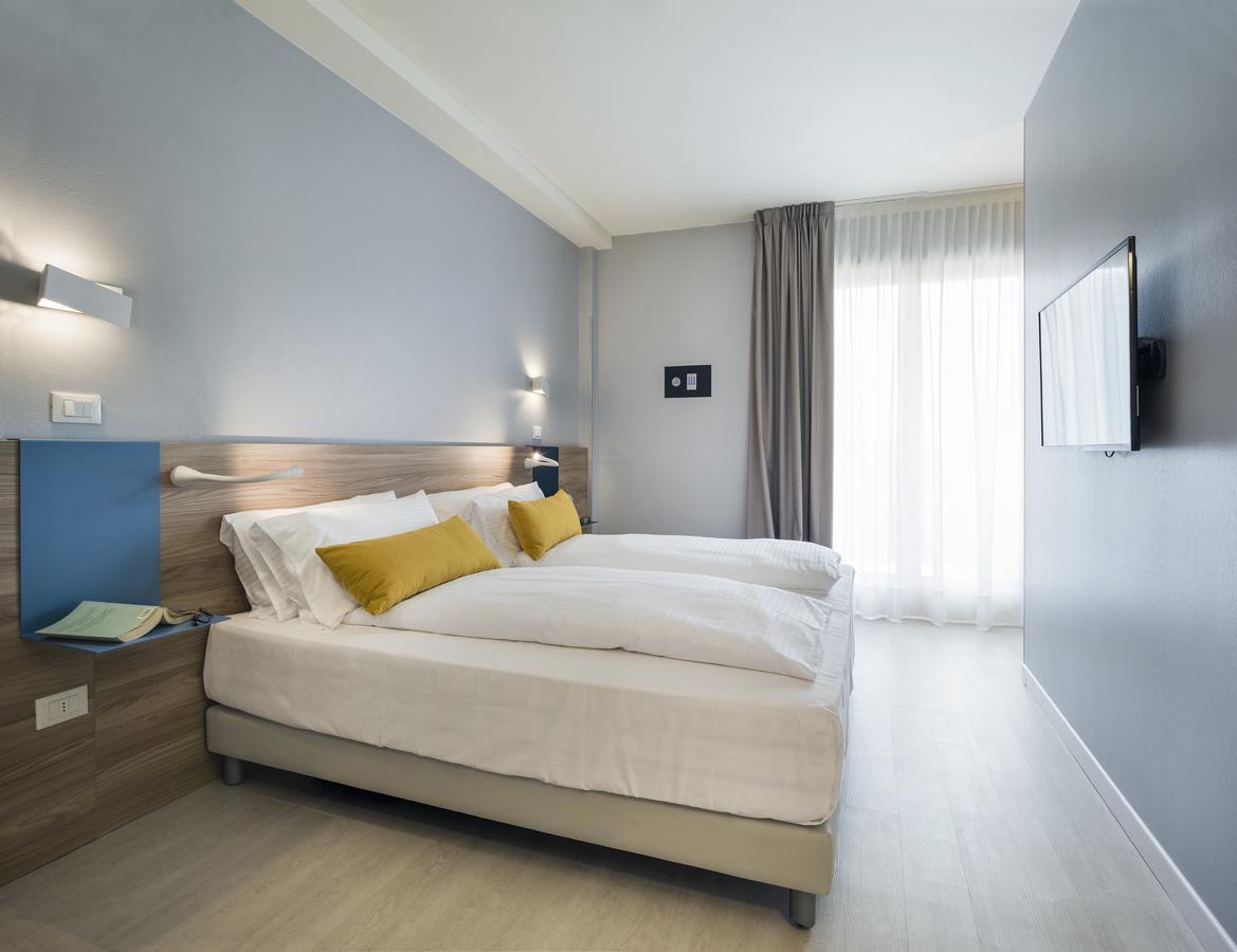 Hatelier Garda Home By Enjoy Garda Hotel Peschiera del Garda Exterior photo