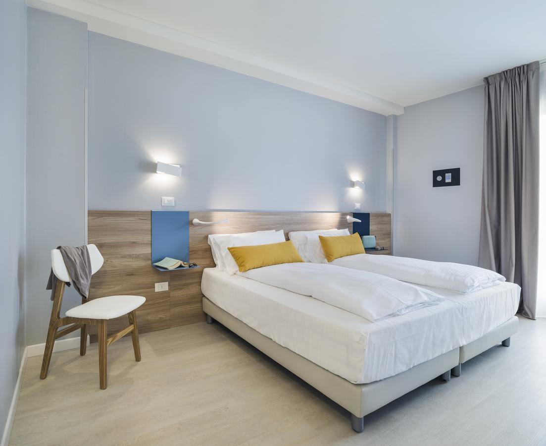 Hatelier Garda Home By Enjoy Garda Hotel Peschiera del Garda Exterior photo